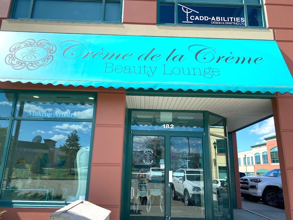 Crème de la Crème Beauty Lounge