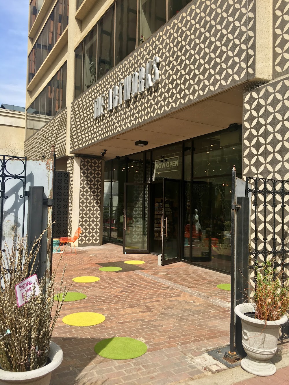 The Artworks – Edmonton Flower Delivery and Gifts