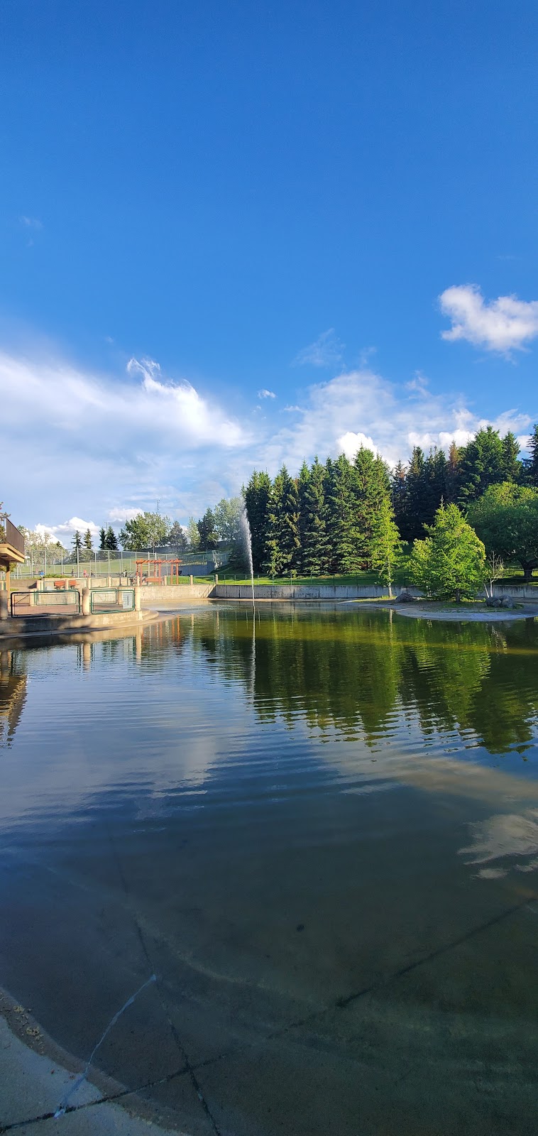 Whitemud Creek Community Centre