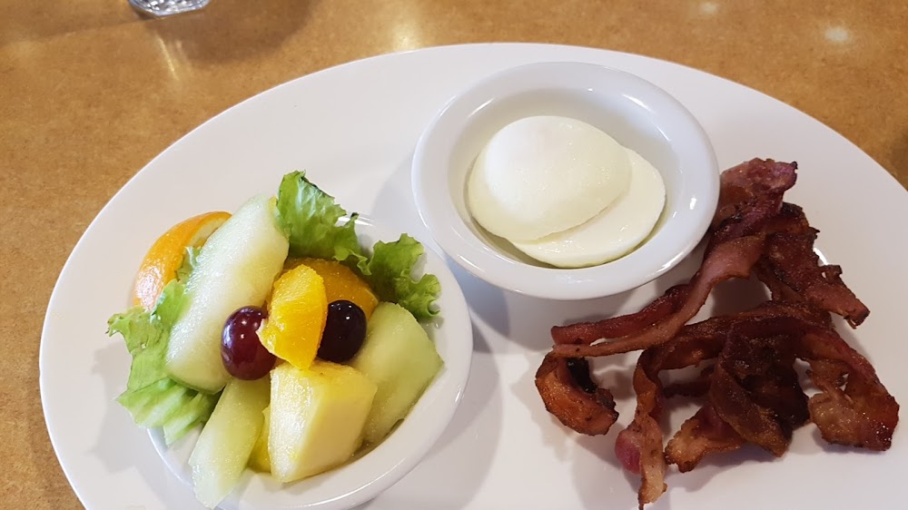 Humpty’s Big Plate Diner – Lethbridge