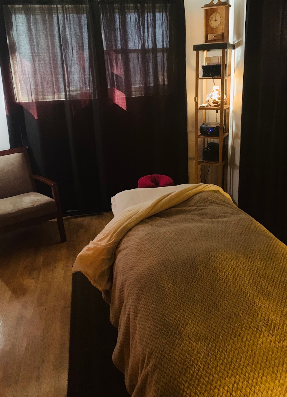 Jillian Turner, Registered Massage Therapist