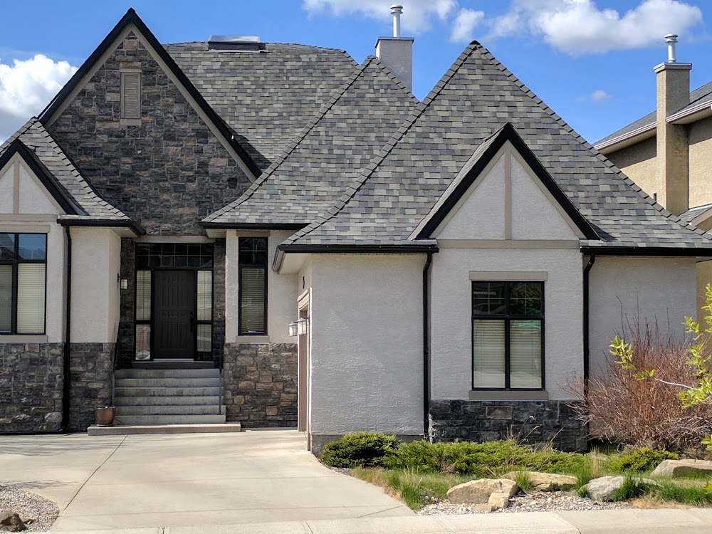 South Peak Roofing & Exteriors