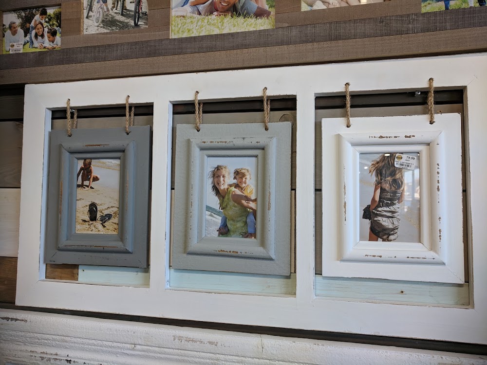 Tomi Jane’s Boutique – Lethbridge