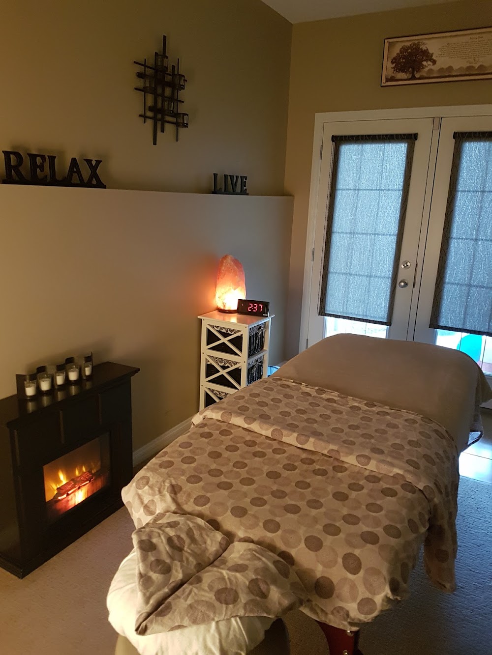 Unwind Massage and Spa