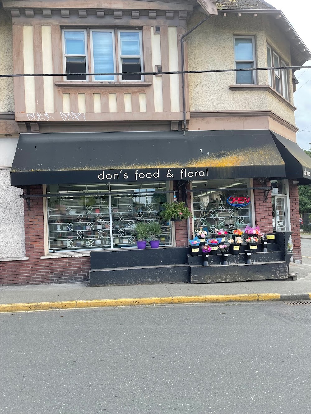 Don’s Food & Floral