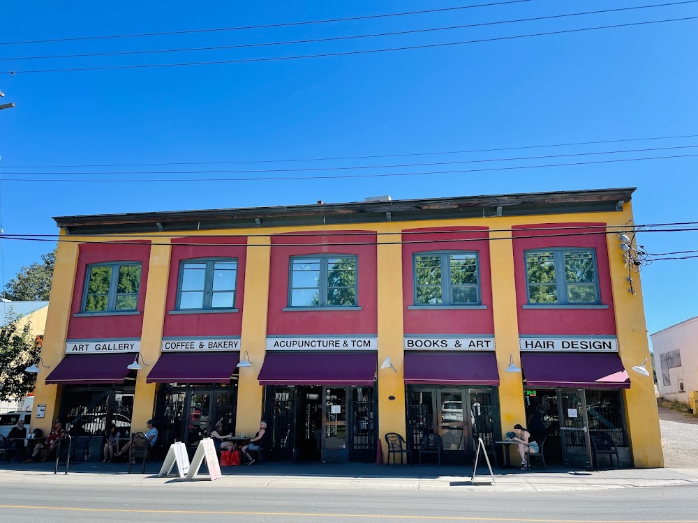 Duncan Garage Café & Bakery