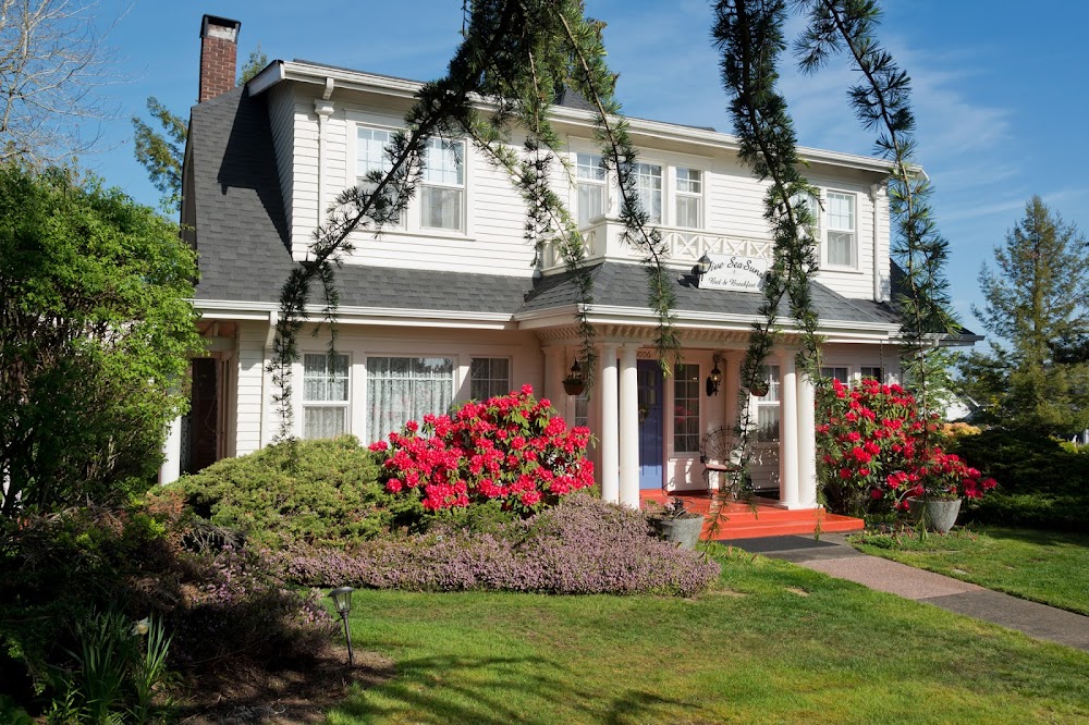 Five SeaSuns Bed and Breakfast