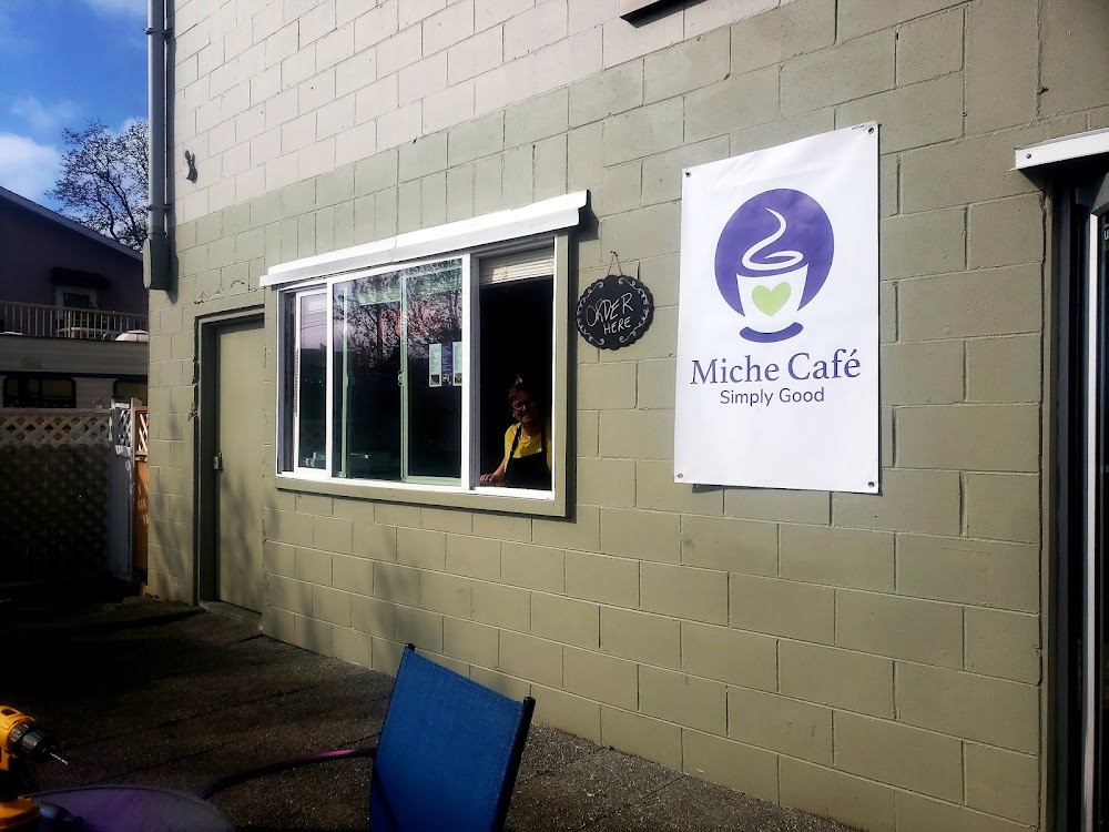 Miche Cafe & Bar