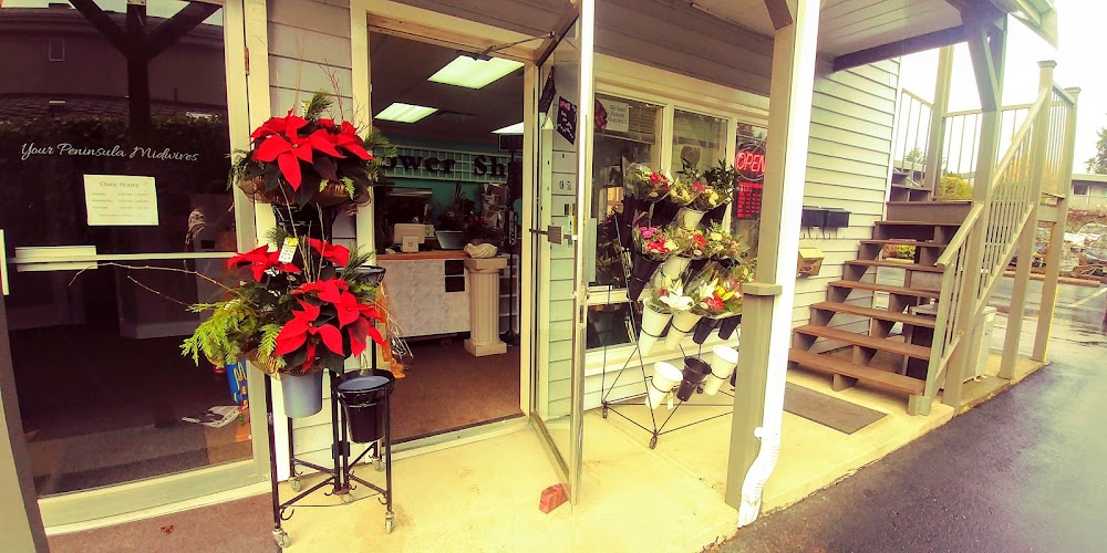 Petals N Buds Brentwood Bay Florist