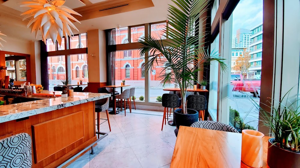 The Palms Restaurant & Lounge