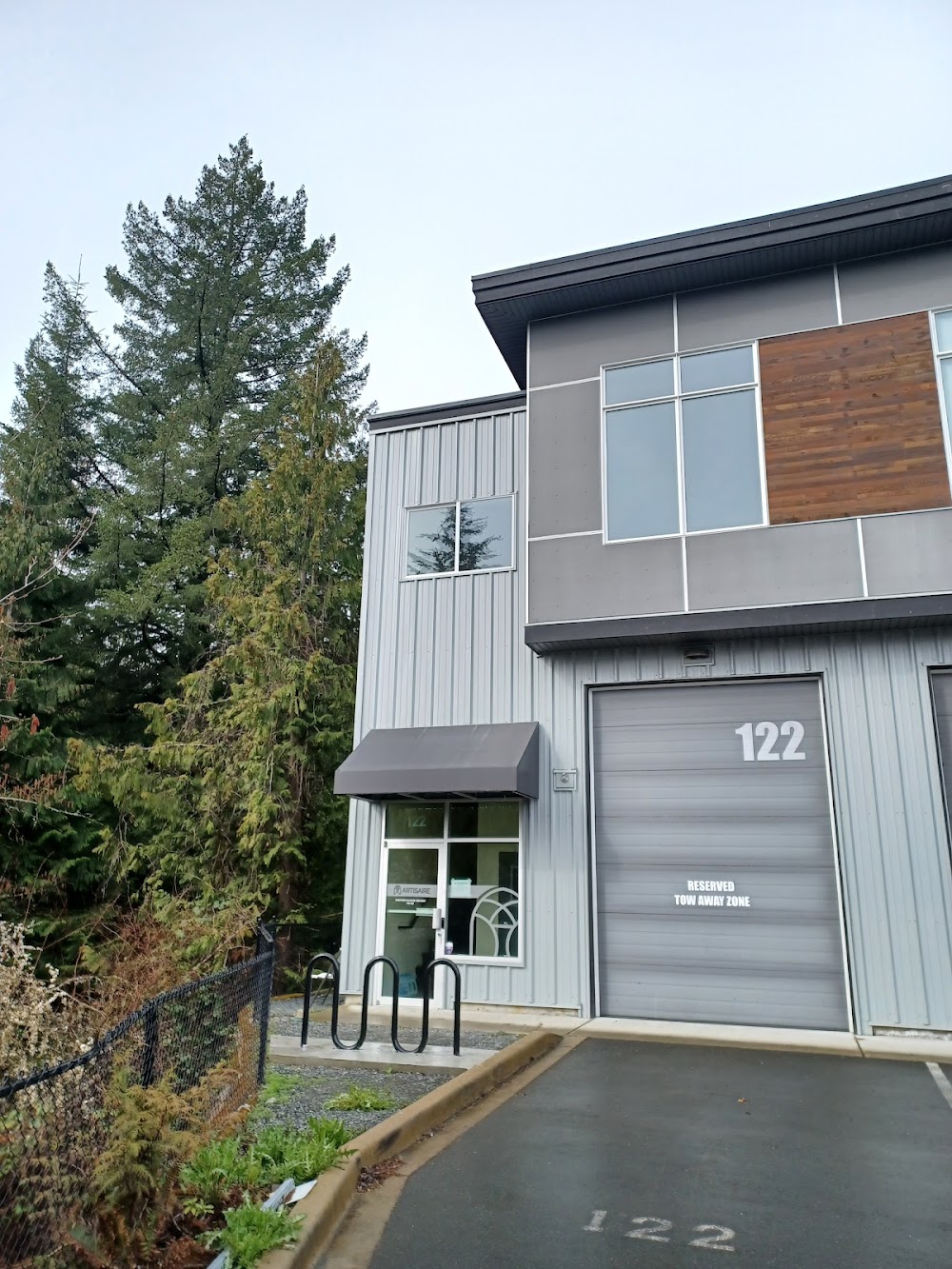 Tom Wood Real Estate – Coldwell Banker