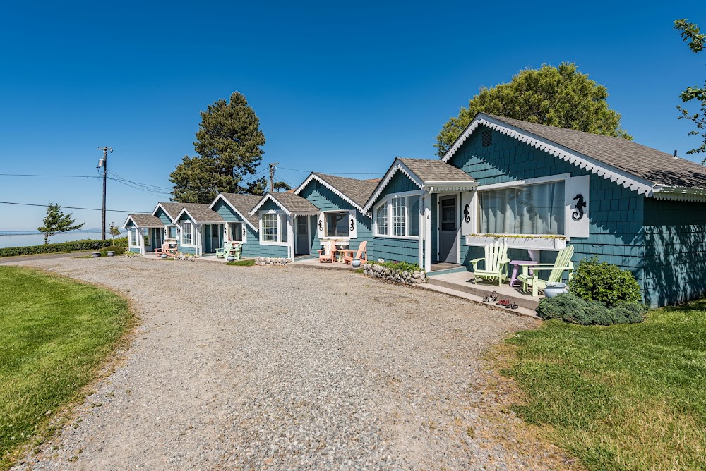 Juan de Fuca Cottages