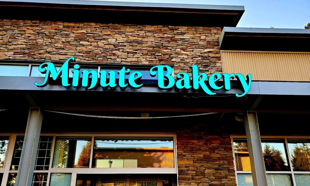 Minute Bakery | Custom Cakes, Cupcakes, Pastries | Best Cake Shop in Surrey