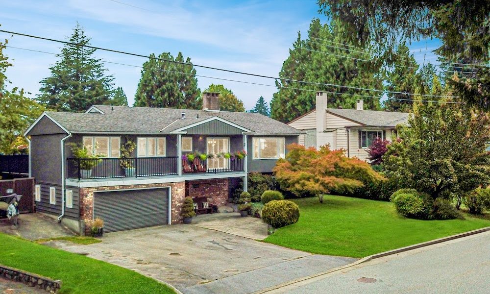 Rod, Rhea & Ryan Hayes: Rod Hayes Personal Real Estate Corporation