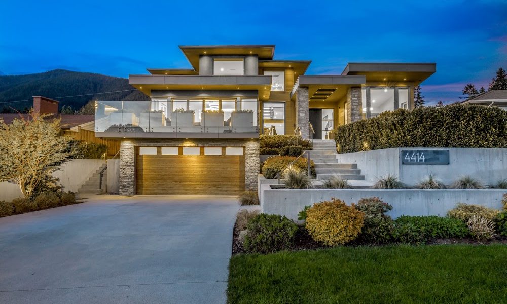 Roland Lewis Personal Real Estate Corporation