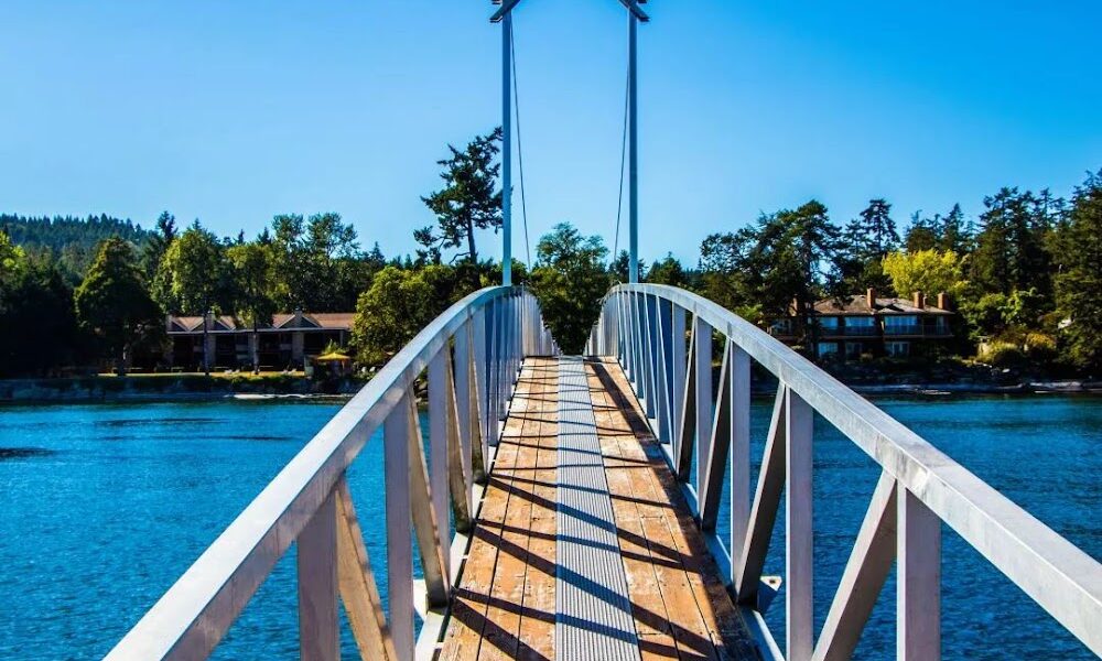 Galiano Oceanfront Inn and Spa